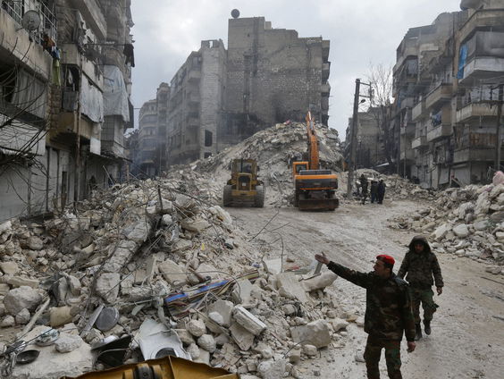 Op 700 km van epicentrum aardbeving zijn naschokken te voelen: 'Mensen zijn bang'