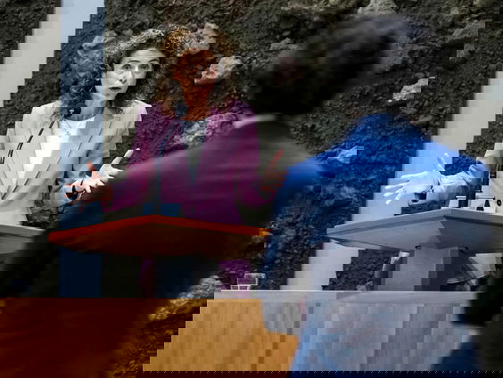 Sven Op 1 - Sophie Hermans (VVD) doet oproep aan gemeenten bij asielopvang: "neem je verantwoordelijkheid"