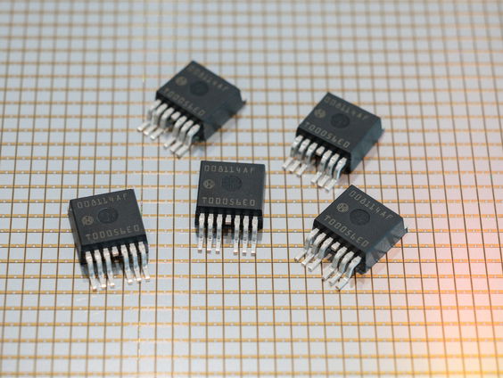 Bureau Buitenland - VS zetten nieuwe stap in ‘chipoorlog’ met China