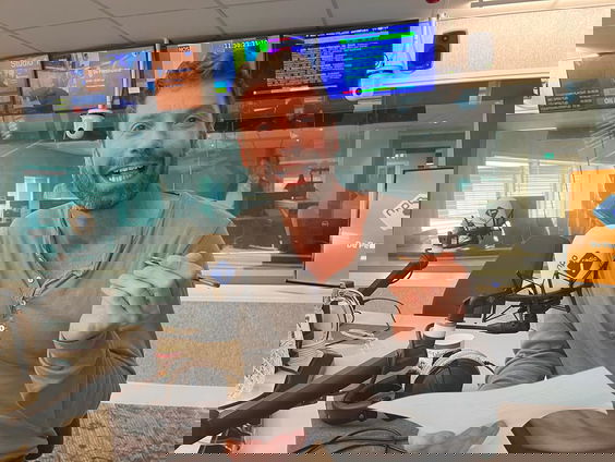 Timur Perlin stopt bij 3FM en gaat iets anders doen: 'Ik solliciteer nu bij hotels'