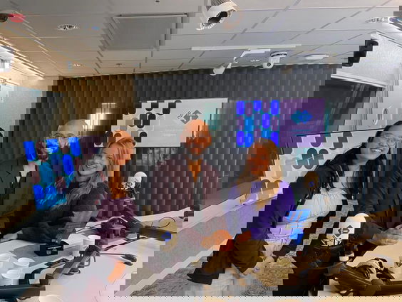 Karim Amghar, Indra Zomers en Sandra Pham over de Young impact awards