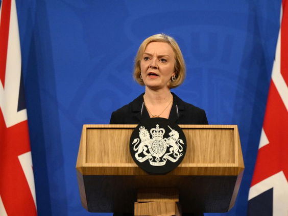 U-turn in het VK: premier Truss past begrotingsplannen aan
