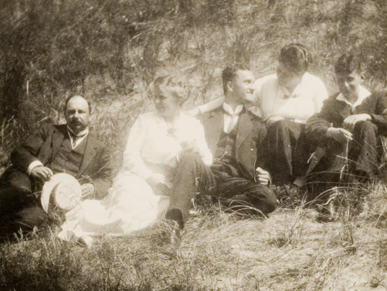 Historicus Sietske van der Veen over de sociale stijging van Joodse Nederlanders vóór de oorlog