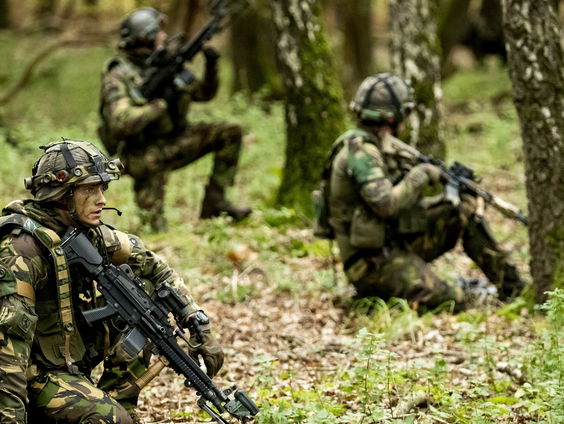 Onderzoeken naar extreemrechts gedrag in Defensie stukgelopen door interne tegenwerking