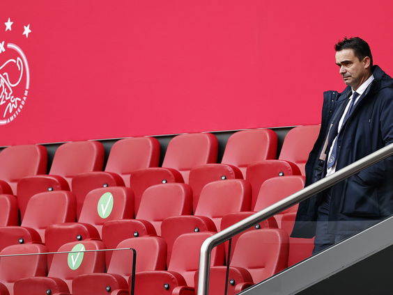 Boek 'Ajax in crisis' biedt inzage: "Vertrek Overmars was een dreun"