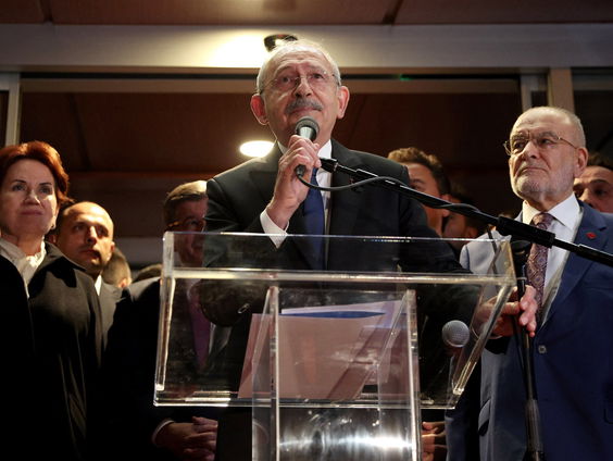 Aardbeving of niet, de Turkse verkiezingscampagne is al losgebarsten