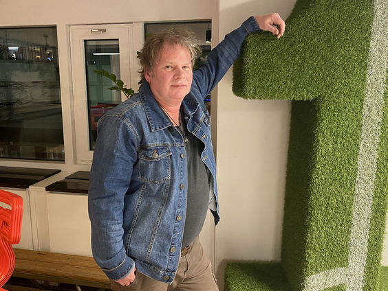 Will Wissink legt leven van oude Haagse rockers vast