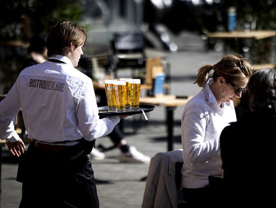 Stand.nl: 'We moeten accepteren dat Nederlands niet meer overal de voertaal is'