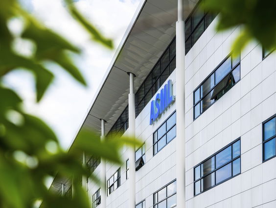 ASML gaat helpen huizen bouwen, maar waarom eigenlijk?