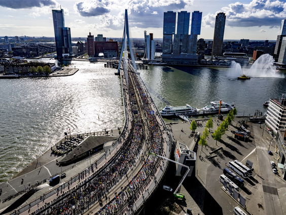 Rotterdam wil een derde brug over de Maas