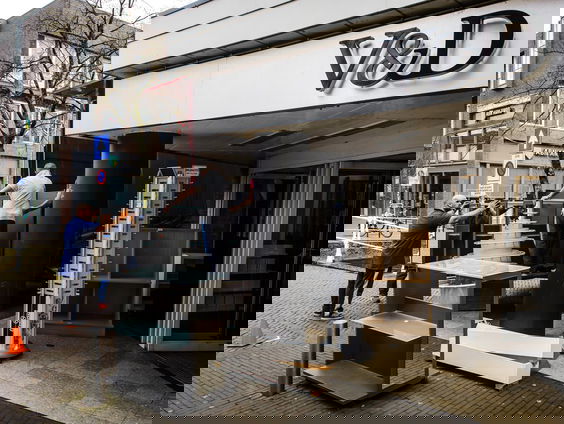 V&D historicus Philippe Hondelink doneerde 3500 spullen aan Het Openlucht Museum