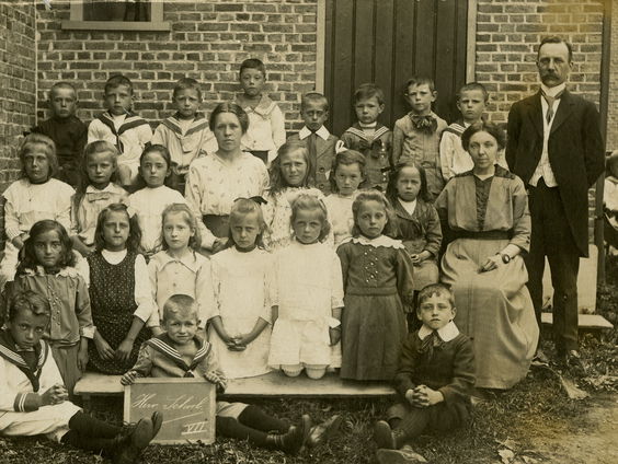 Steeds meer scholen stoppen met klassenfoto‘s