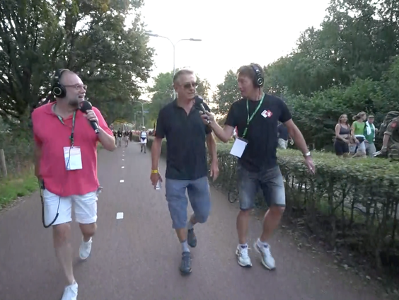 Jan-Willem en Jeroen treffen per toeval oud NOS presentator Gijs Wanders