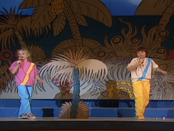 Meidengroep Frizzle Sizzle zat in Kinderen voor Kinderen