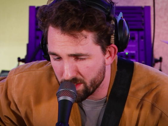 Will Knox - Friday I'm In Love (The Cure cover) (Live @ Giel)