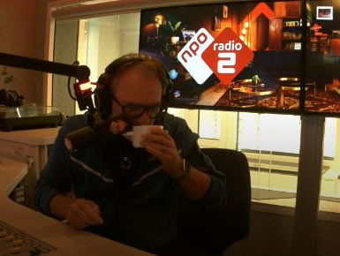 Hoe klinkt een scheet in bad?