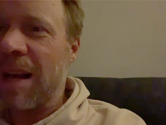 Diggy Dex deelt zijn liefde voor Ramses Shaffy