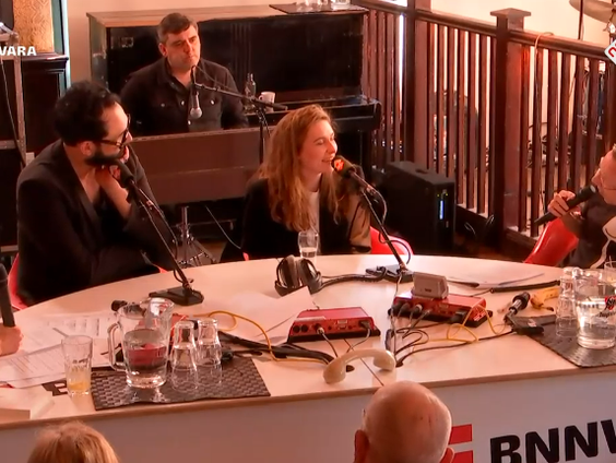 Volgende week gaat de film over Nick Cave in première. Blaudzun en Jeanne Rouwendaal (WIES) vertellen wat de illustere artiest voor hen betekent