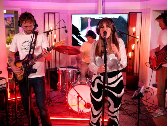 Darlyn - I Want To Know What Love Is (Foreigner cover) (Live @ Giel)