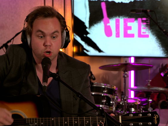 Hoe schrijf je een liedje als... Herman van Veen?