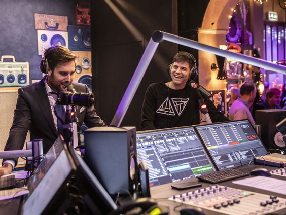 Angela de Jong over start nieuwe tv-seizoen: "Zelf niet zo benieuwd naar interview Nick & Simon"