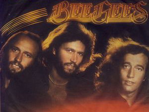 Weet jij waar de explosie vandaan komt bij Tragedy van Bee Gees?