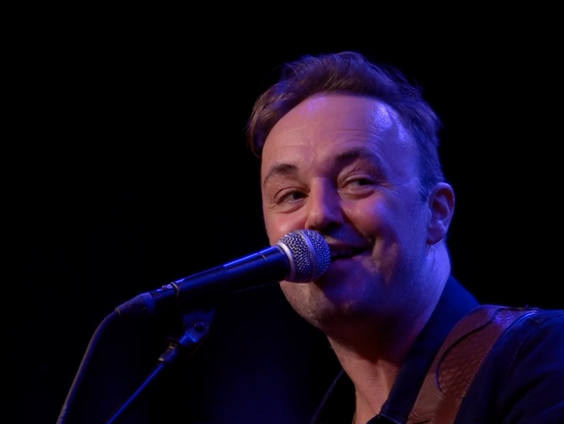 Niels Geusebroek - Grow Young | live in Muziekcafé