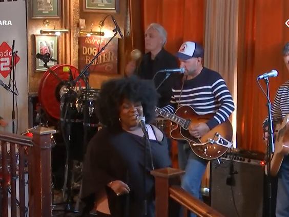 Better Days - Michelle David & The True-Tones