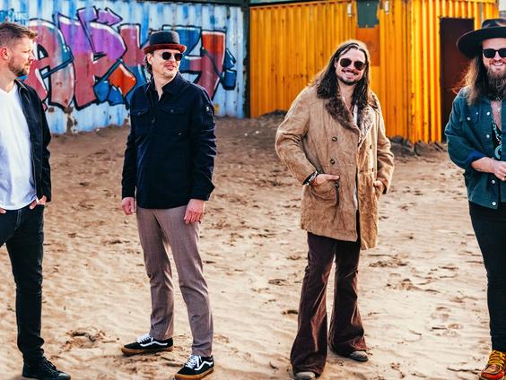 Voltage legt uit wie "The Wild Ones" zijn in Tekstuele Voorlichting