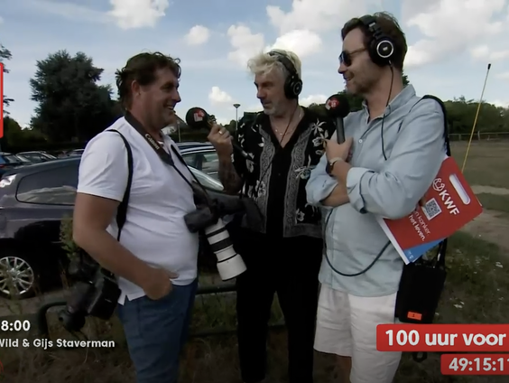 Edwin Smulders helpt mee met donaties ophalen in Blaricum