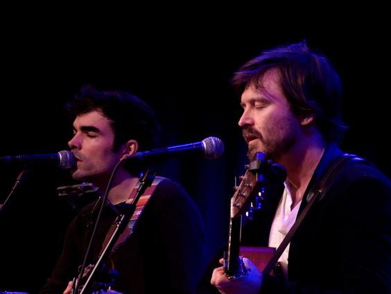 Crosby & Etheridge - Falling | live in Muziekcafé