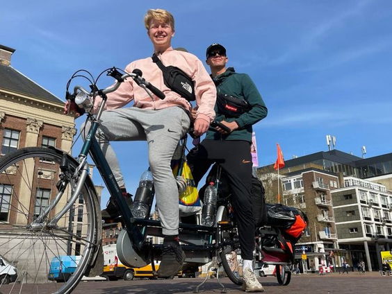 Herre en Jesper ruilen tandem in voor kano en gaan naar Parijs!
