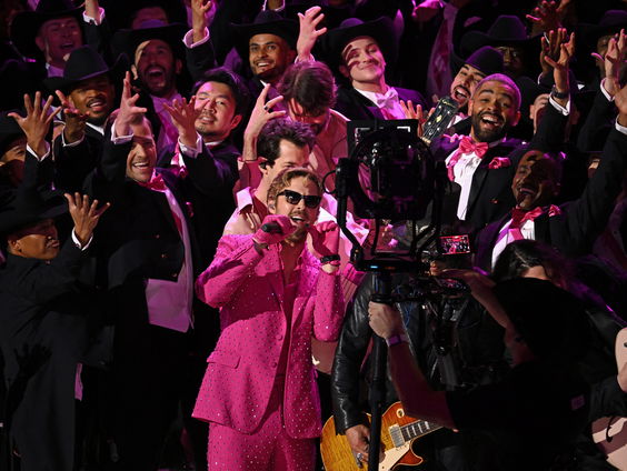 Robbert Blokland vindt Oscar-optreden I'm Just Ken goed: "Knipoog naar de situatie"