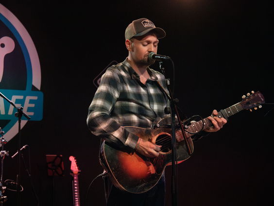 Tim Knol - To The Darkness | live in Muziekcafé