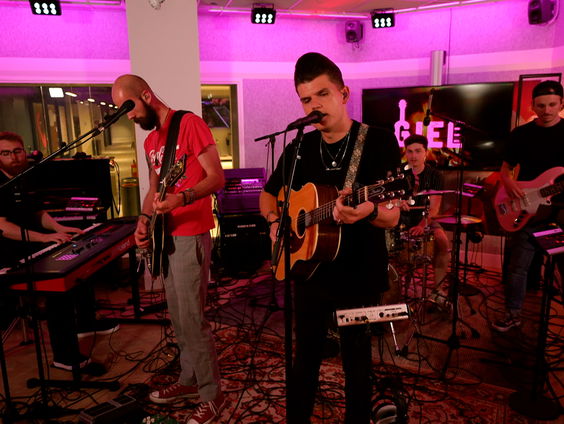 Mick Stender - The Arms Of A Woman (Live @ Giel)