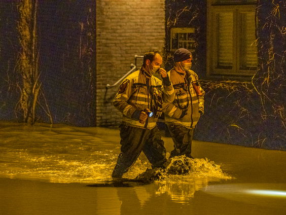 Spannende ochtend in Zuid-Limburg: 'Piek is nu richting Schin op Geul en Valkenburg'
