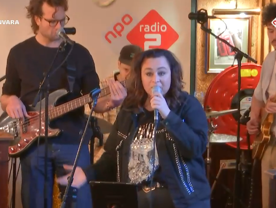 Trijntje Oosterhuis & Xander Vrienten - Het Gaat Niet Beter Worden