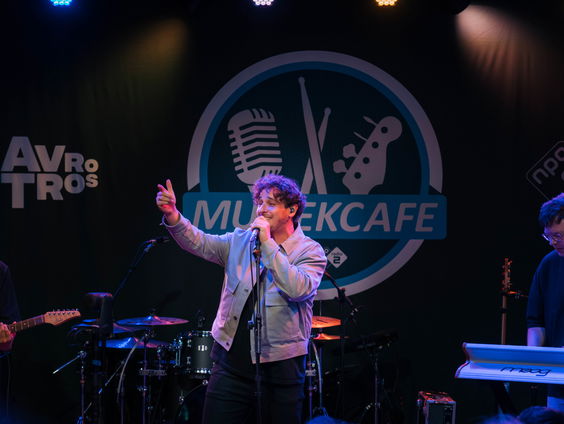 Nielson - Moeilijk | live in Muziekcafé