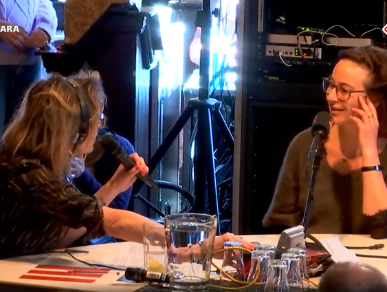 Volgens Amerika-journalist Laila Frank staan de kernwaarden van de journalistiek op het spel in de zaak tegen Fox News.