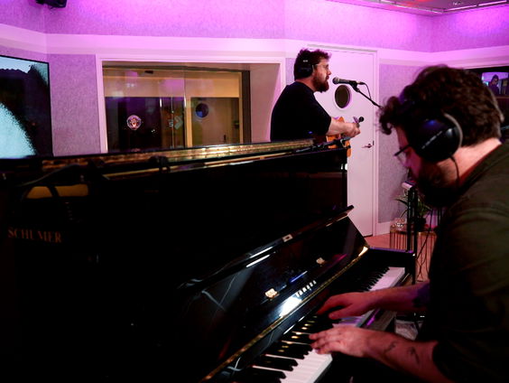 Bear's Den - Dew On The Vine (Live @ Giel)