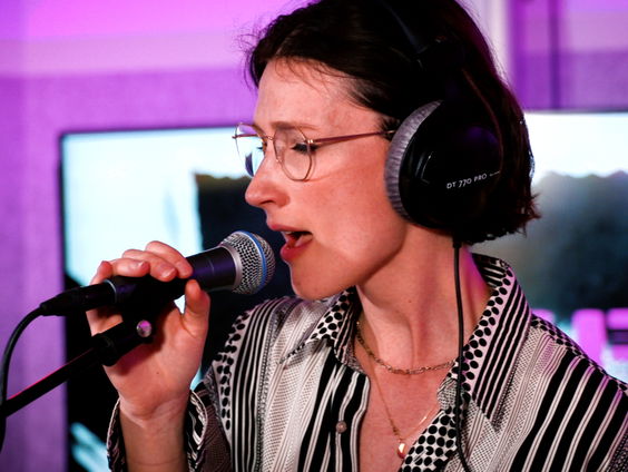 Eva Van Manen - Smooth Operator (cover) (Live @ Giel)