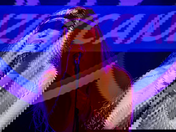 S10 - De Diepte | live in Muziekcafé