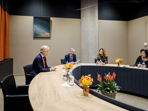 Joost Vullings over formatie-debat: "Heel nieuwsgierig wat de VVD vandaag gaat doen"