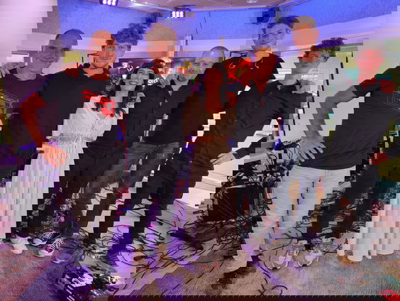 Meis speelt 'Los' samen met Klangstof live @ Blokhuis