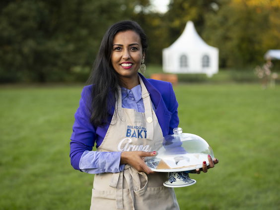 Heel Holland Bakt winnares Aruna over hechten vinger: "Ik gilde het uit"