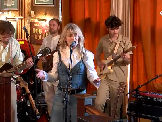 Blackbird – Down down down