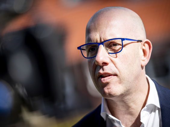 KNVB secretaris-generaal Gijs de Jong wil graag reageren op Nee-K