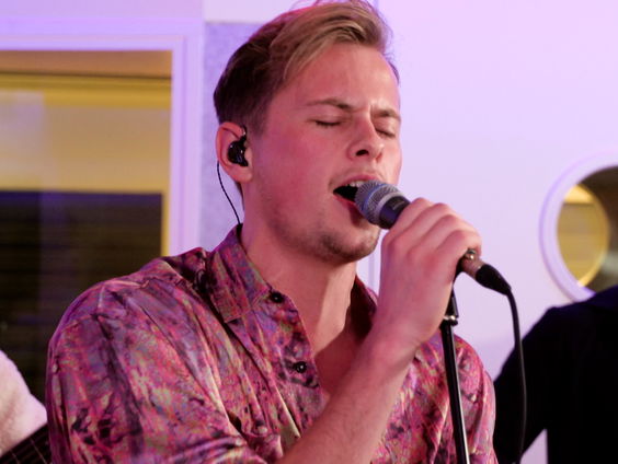 Jack Jarryd - Open Fire (Live @ Giel)