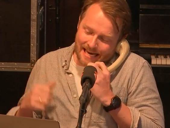 Cabaret – Journalist in Turkije