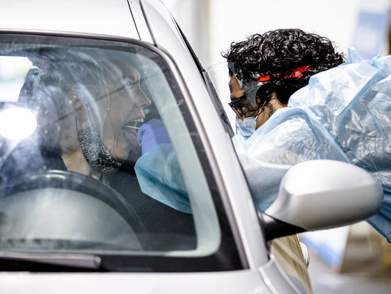 Testen of je corona hebt met een sabbelspons? Dat kan misschien binnenkort!